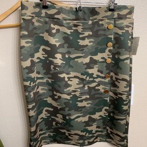 ELOQUII Camo Scuba Skirt